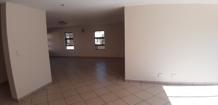 5 Bedroom Property for Sale in Kosmosdal Gauteng