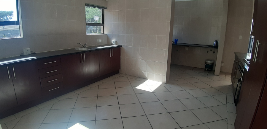 5 Bedroom Property for Sale in Kosmosdal Gauteng