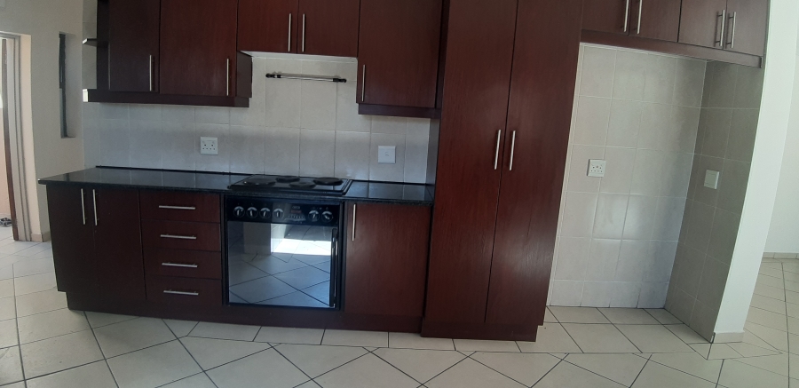 5 Bedroom Property for Sale in Kosmosdal Gauteng