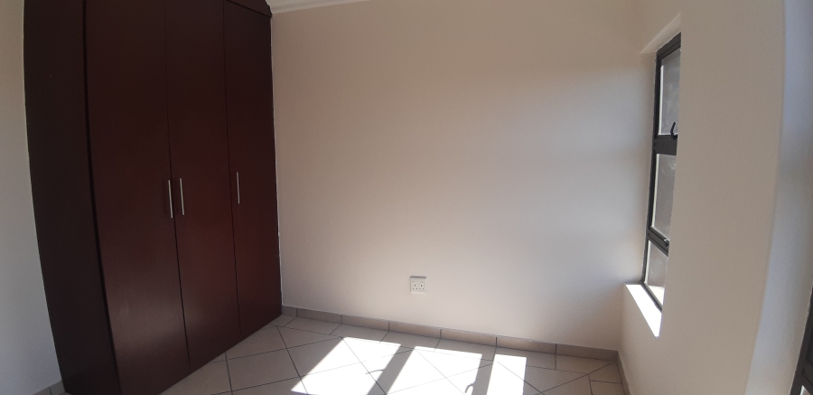 5 Bedroom Property for Sale in Kosmosdal Gauteng