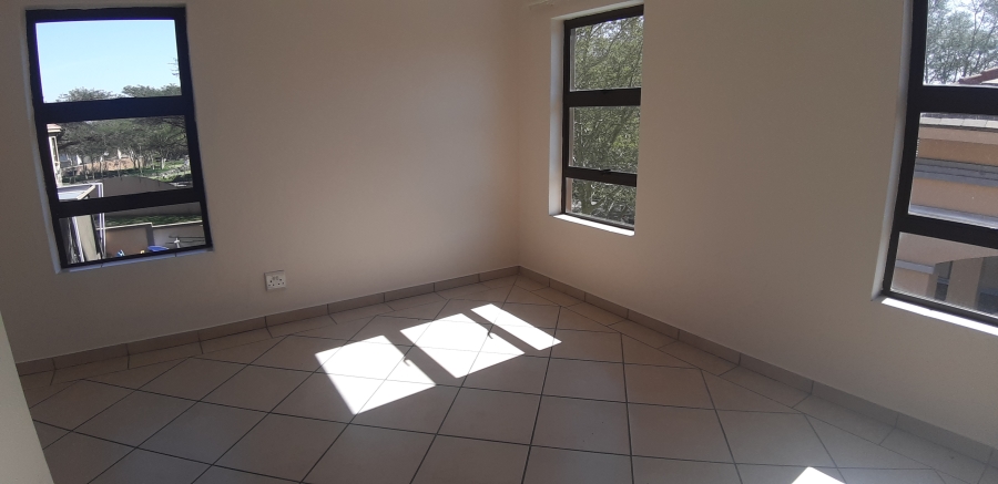 5 Bedroom Property for Sale in Kosmosdal Gauteng