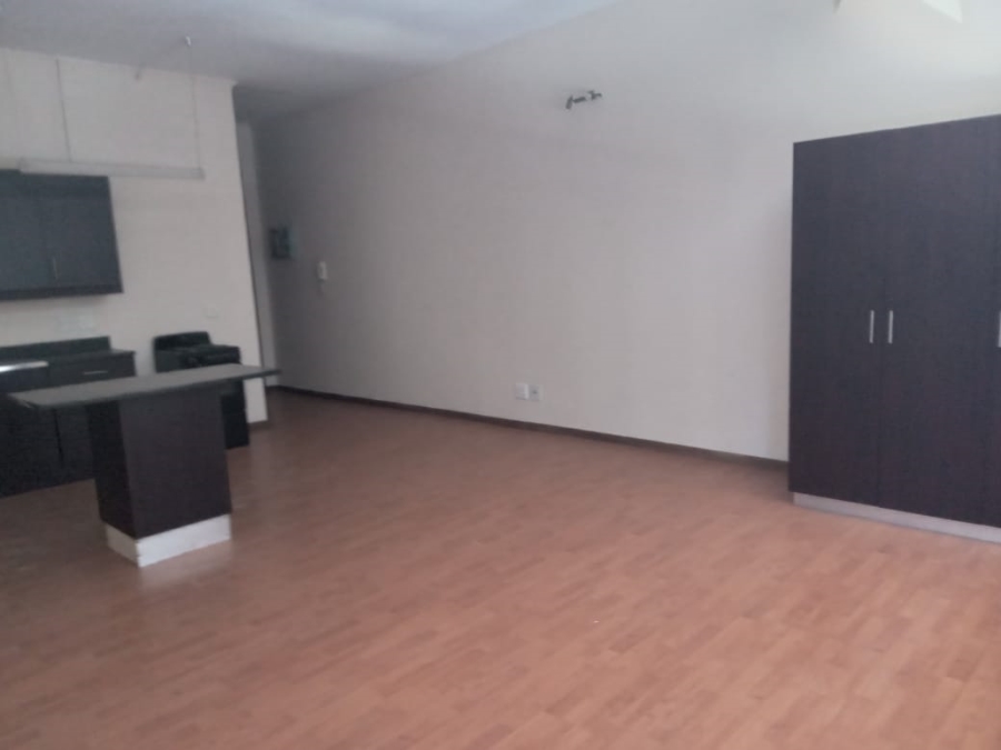 To Let 1 Bedroom Property for Rent in Johannesburg Central Gauteng