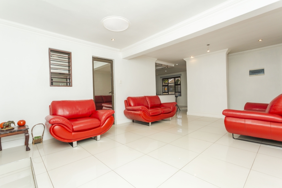 3 Bedroom Property for Sale in Heuweloord Gauteng