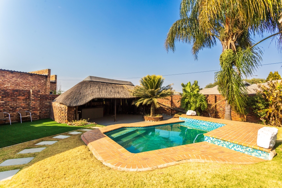 3 Bedroom Property for Sale in Heuweloord Gauteng