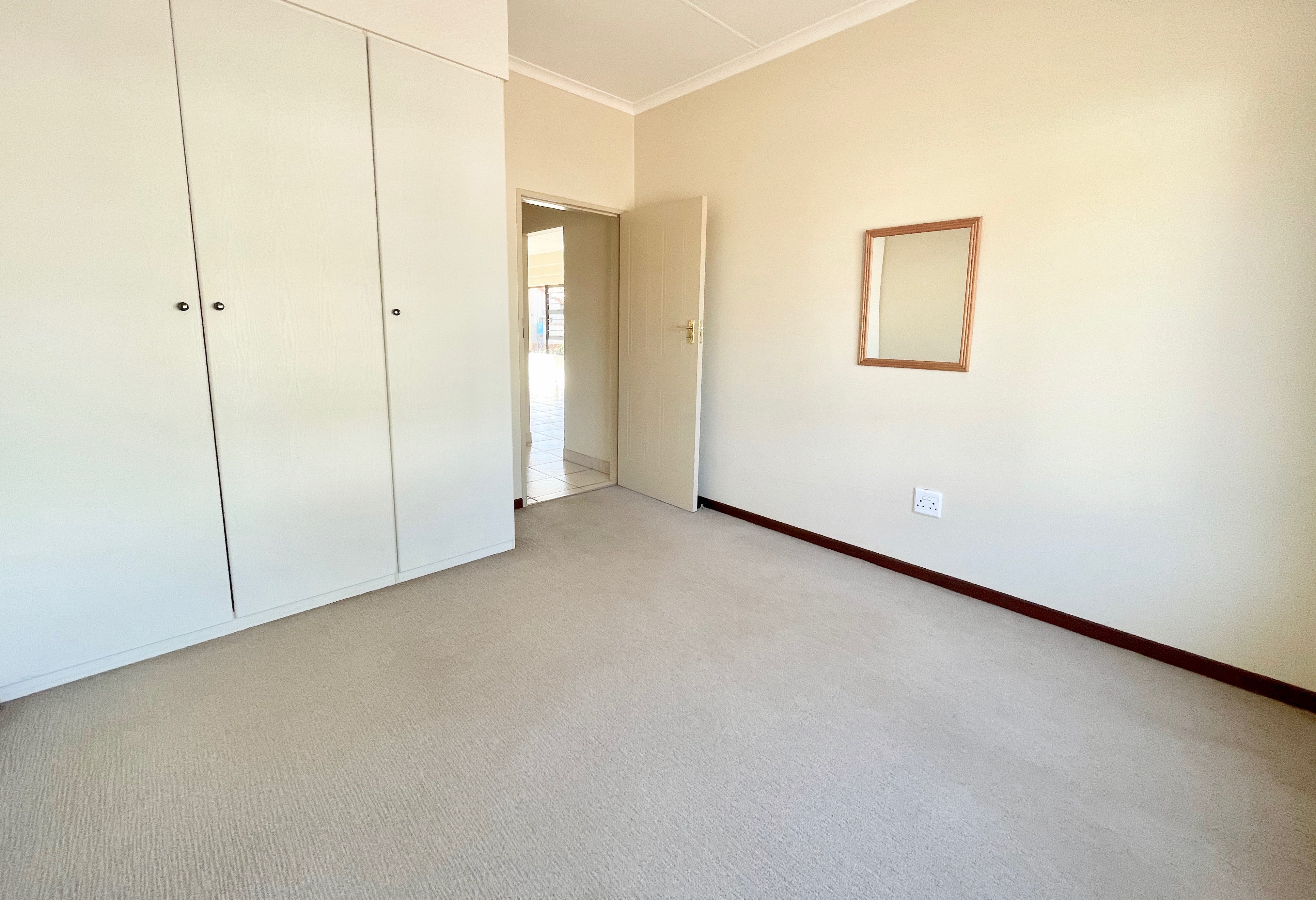 2 Bedroom Property for Sale in The Retreat Gauteng