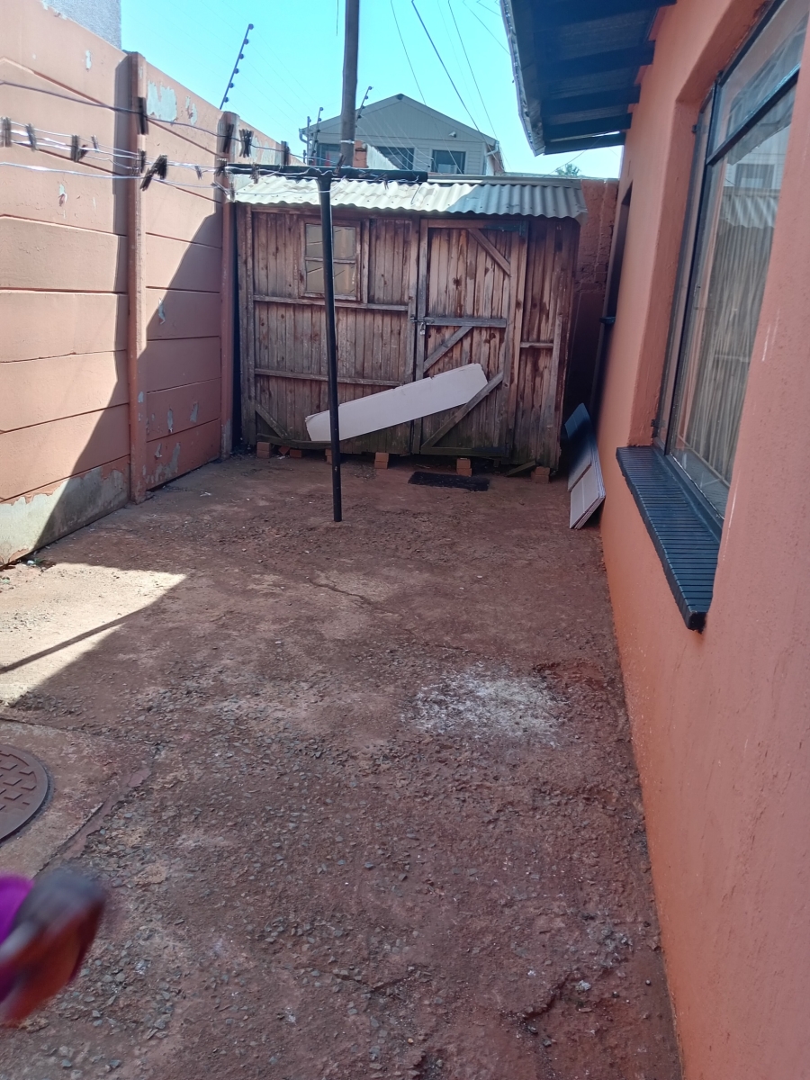 4 Bedroom Property for Sale in Lenasia Ext 1 Gauteng