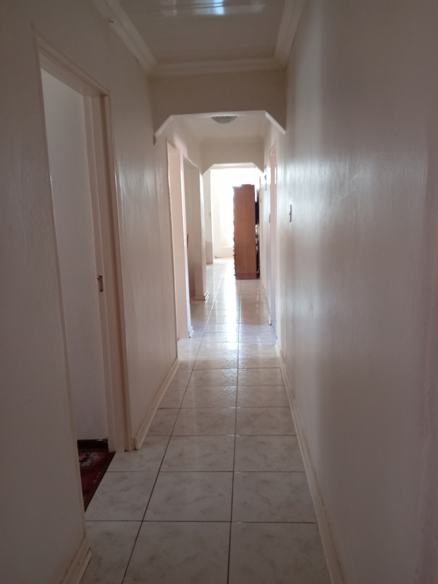 4 Bedroom Property for Sale in Lenasia Ext 1 Gauteng