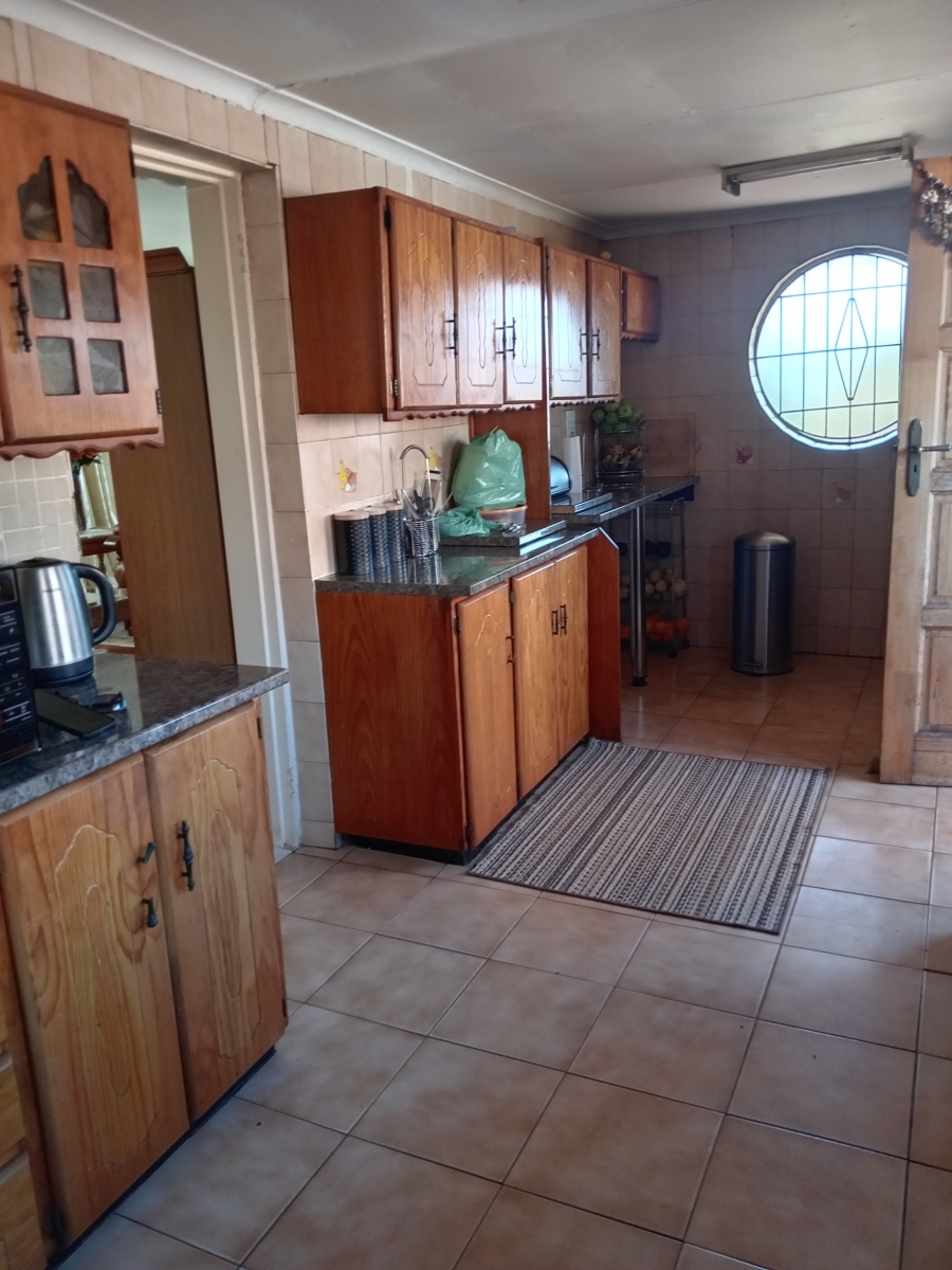 4 Bedroom Property for Sale in Lenasia Ext 1 Gauteng