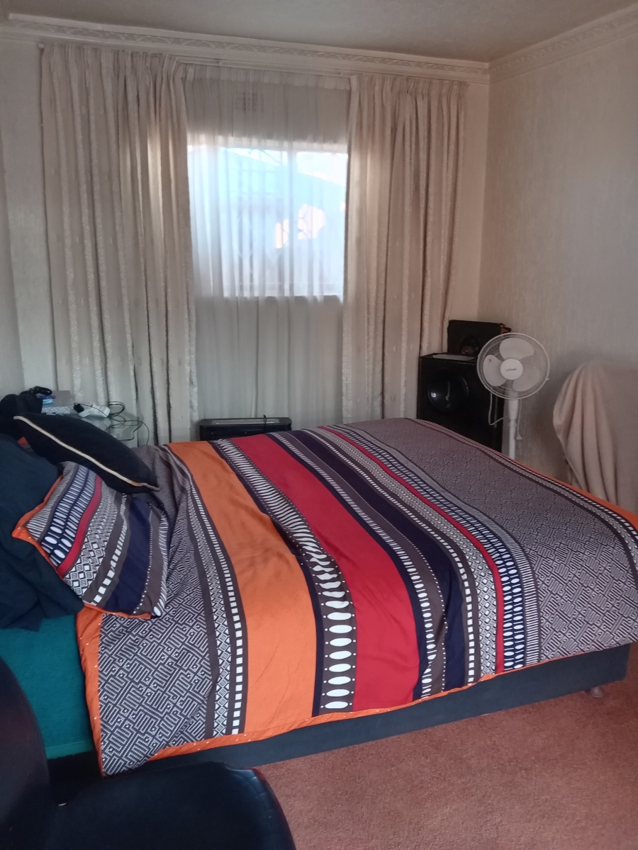 4 Bedroom Property for Sale in Lenasia Ext 1 Gauteng