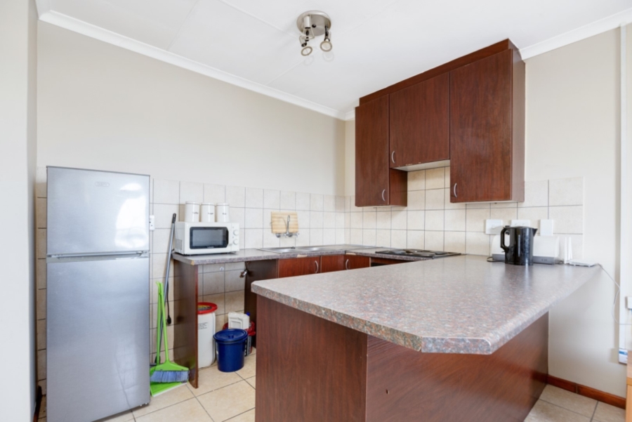 1 Bedroom Property for Sale in Grand Central Gauteng