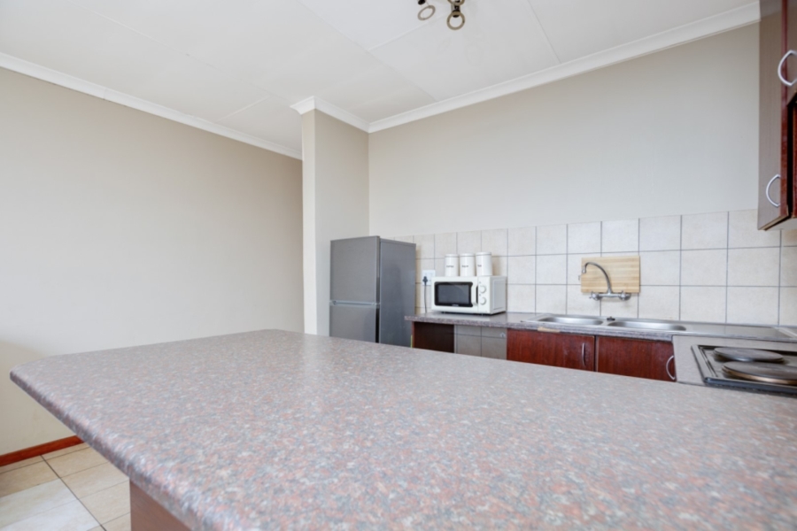 1 Bedroom Property for Sale in Grand Central Gauteng