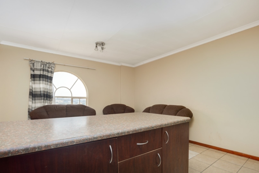 1 Bedroom Property for Sale in Grand Central Gauteng