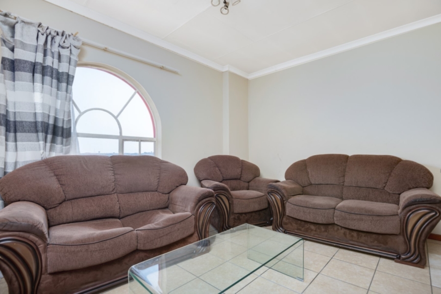 1 Bedroom Property for Sale in Grand Central Gauteng