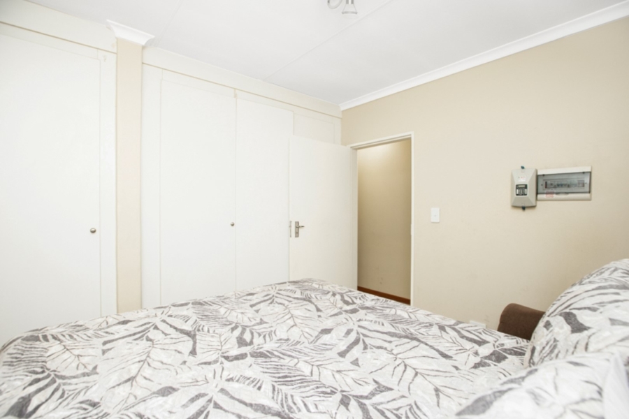 1 Bedroom Property for Sale in Grand Central Gauteng