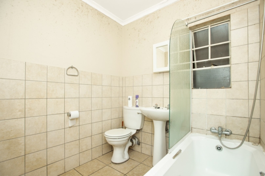 1 Bedroom Property for Sale in Grand Central Gauteng