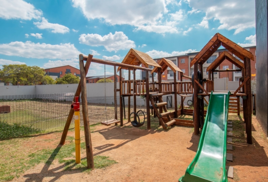 1 Bedroom Property for Sale in Grand Central Gauteng