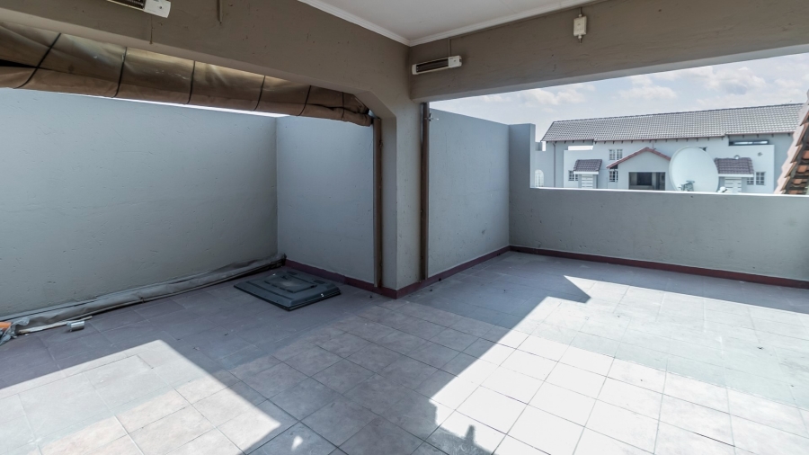 3 Bedroom Property for Sale in Erand Gardens Gauteng