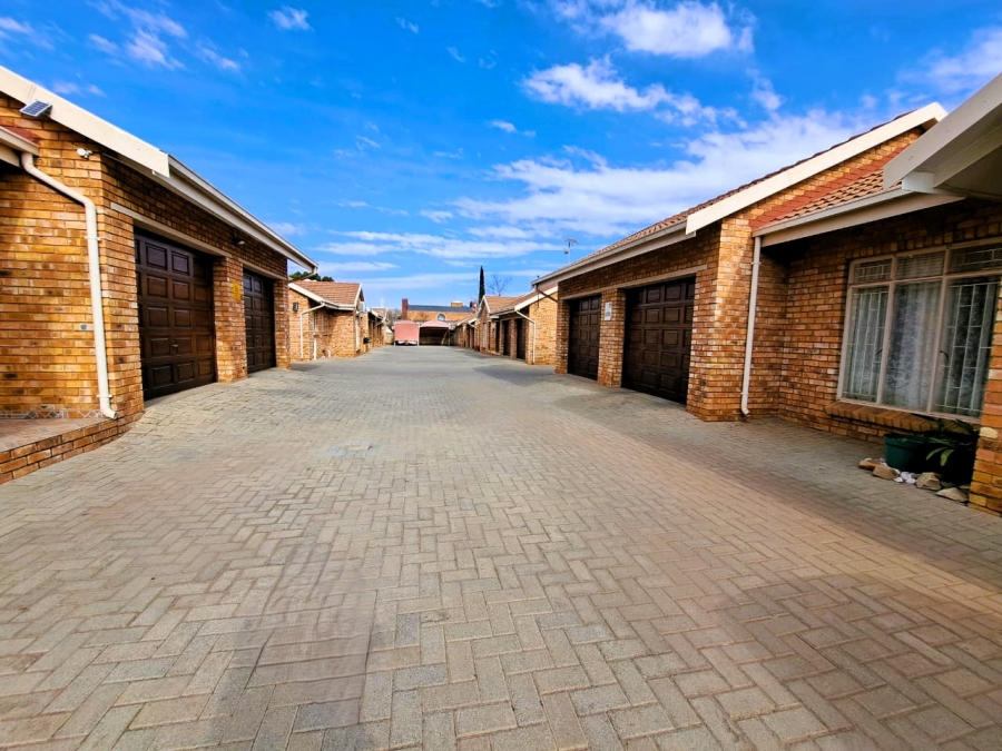 2 Bedroom Property for Sale in Duncanville Gauteng