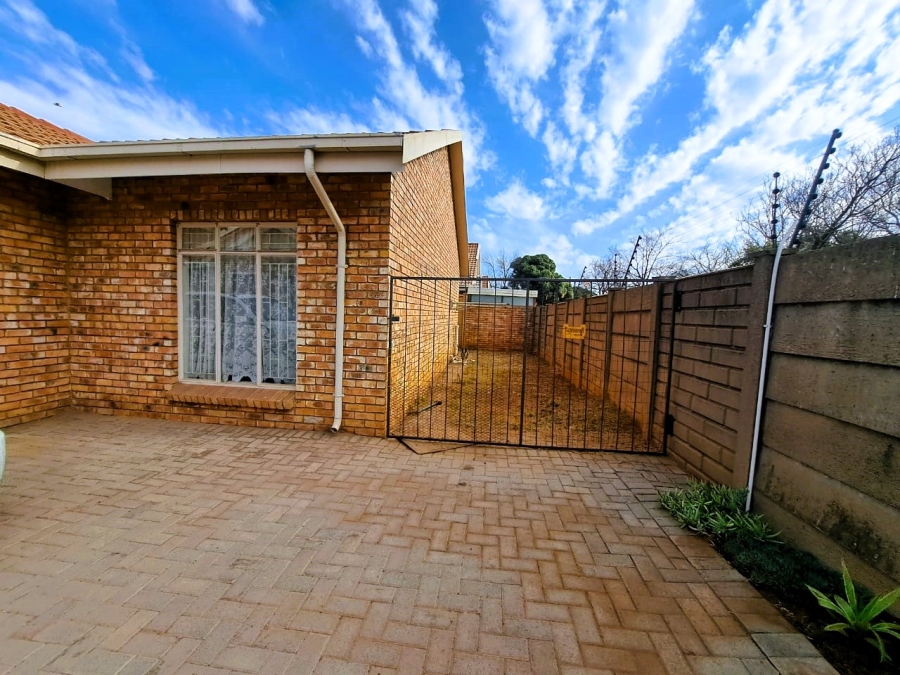 2 Bedroom Property for Sale in Duncanville Gauteng