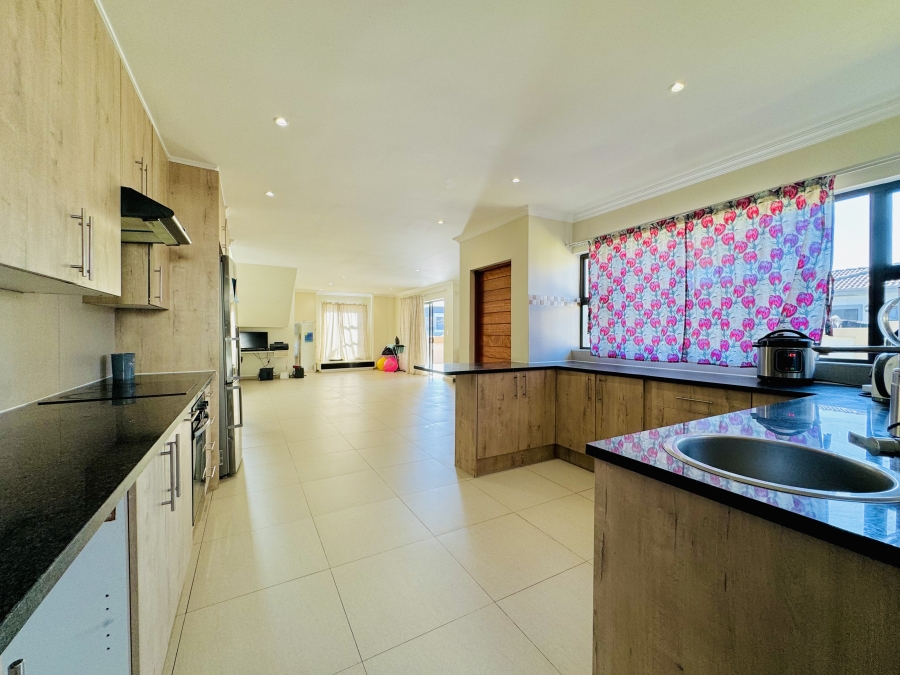 4 Bedroom Property for Sale in Roodeplaat Gauteng