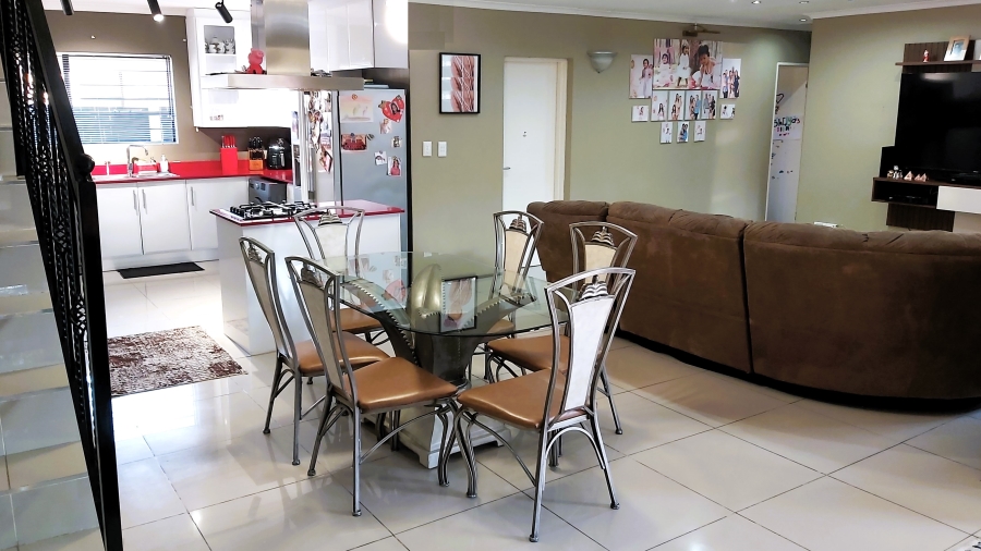 3 Bedroom Property for Sale in Broadacres Gauteng