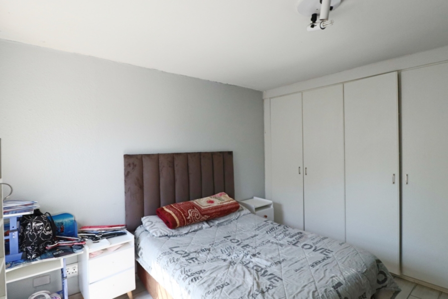 2 Bedroom Property for Sale in Bryanston Gauteng