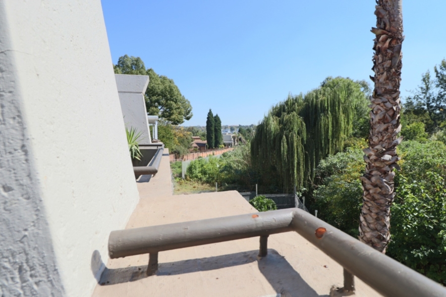 2 Bedroom Property for Sale in Bryanston Gauteng