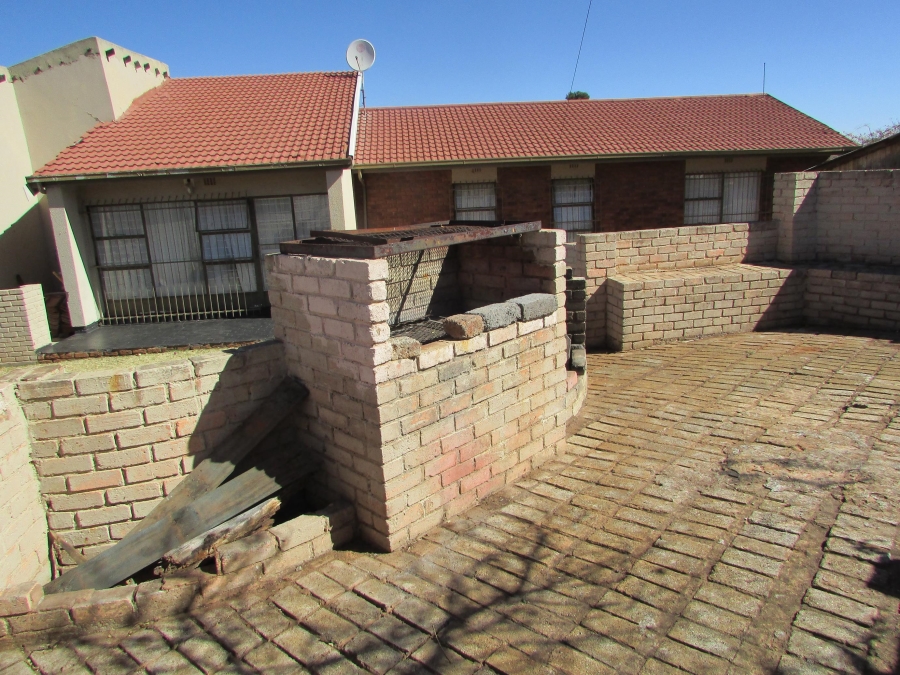 3 Bedroom Property for Sale in Hillshaven Gauteng