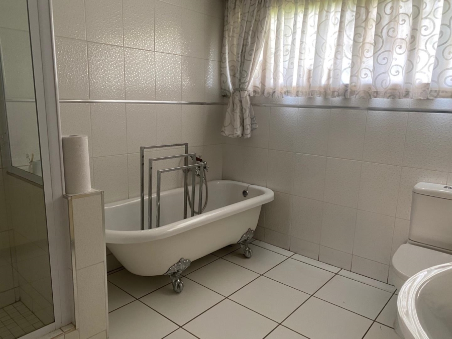 3 Bedroom Property for Sale in Theoville Gauteng