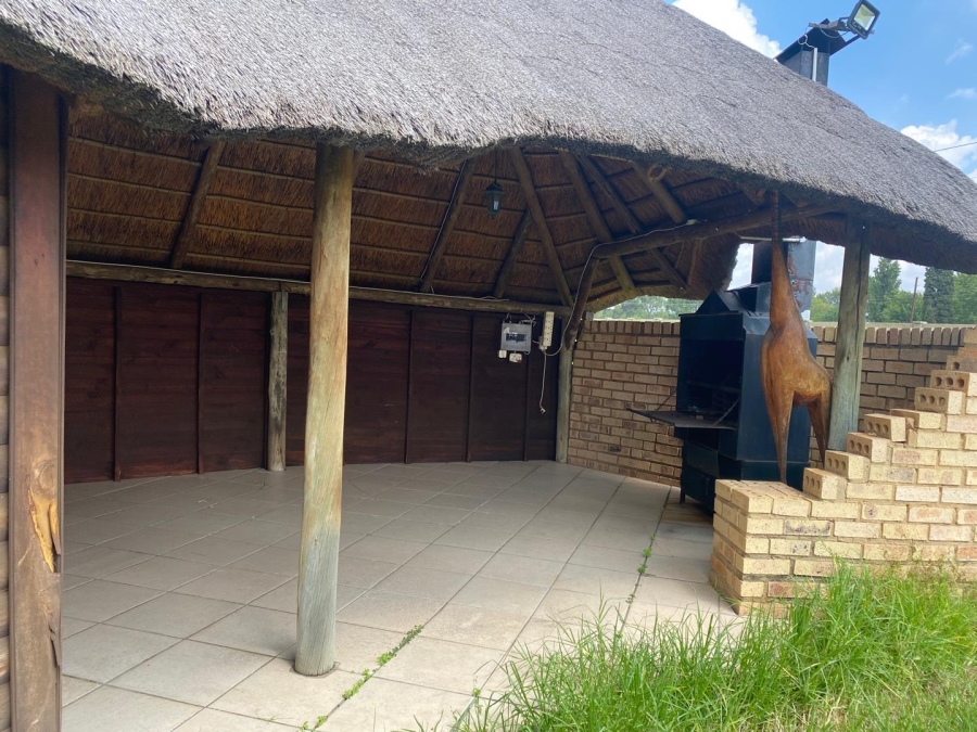 3 Bedroom Property for Sale in Theoville Gauteng