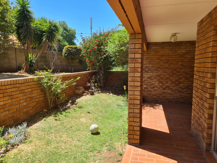 To Let 2 Bedroom Property for Rent in Northcliff Gauteng