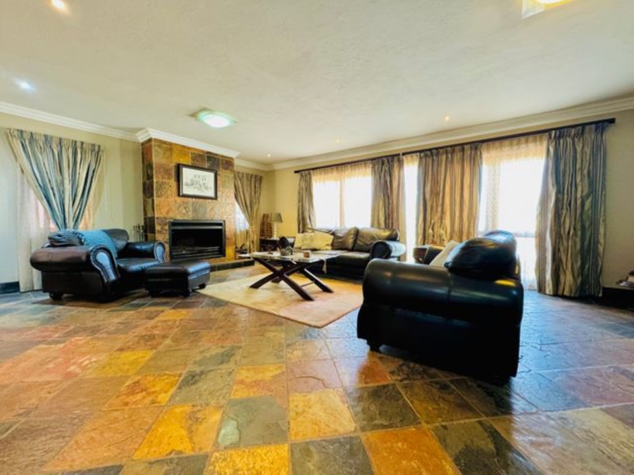 4 Bedroom Property for Sale in Zambezi Country Estate Gauteng