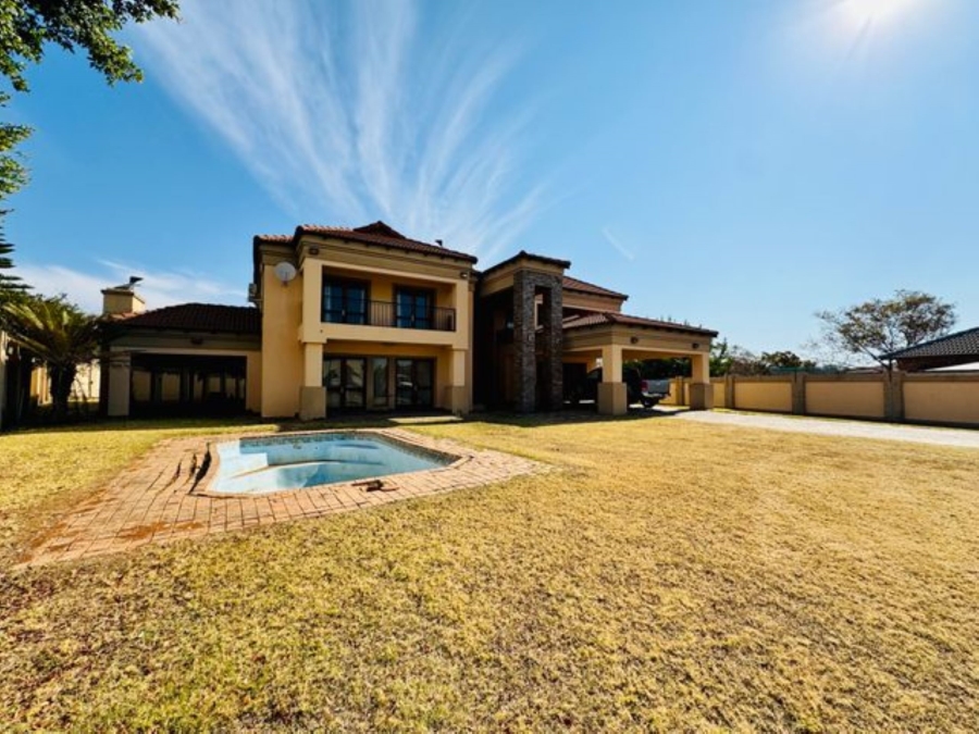 4 Bedroom Property for Sale in Zambezi Country Estate Gauteng