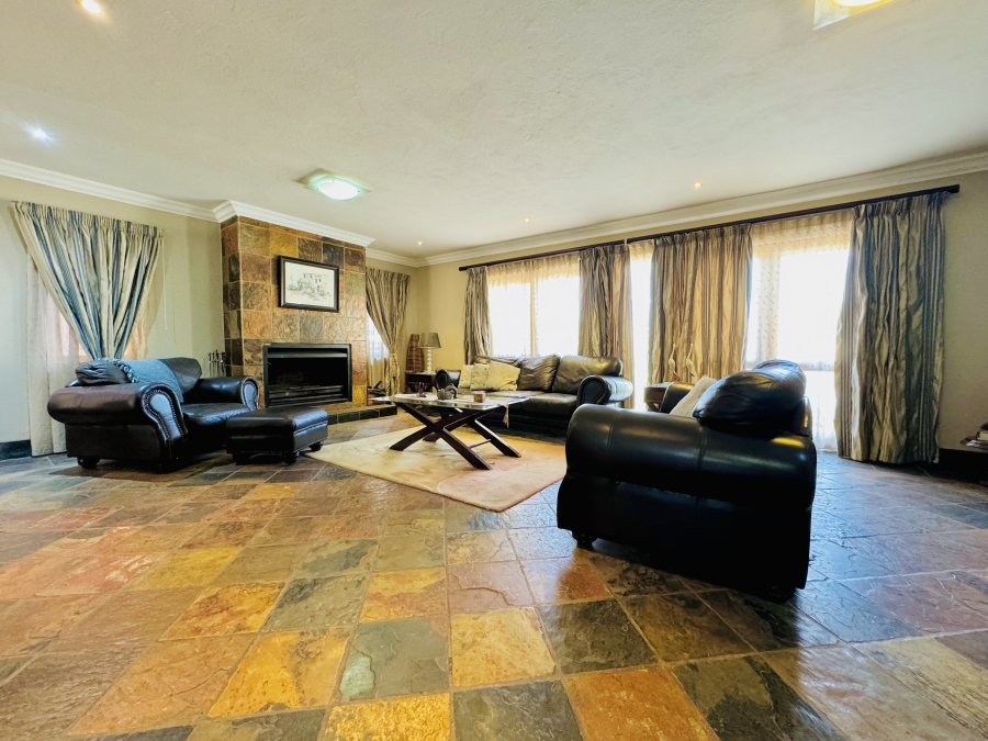 4 Bedroom Property for Sale in Zambezi Country Estate Gauteng