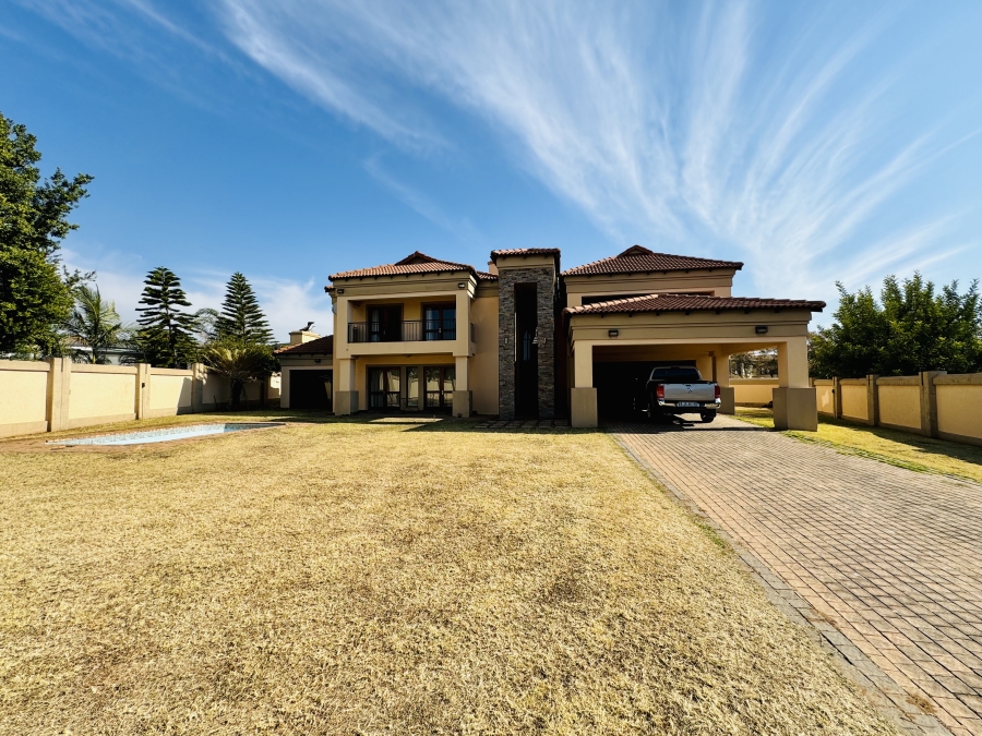 4 Bedroom Property for Sale in Zambezi Country Estate Gauteng