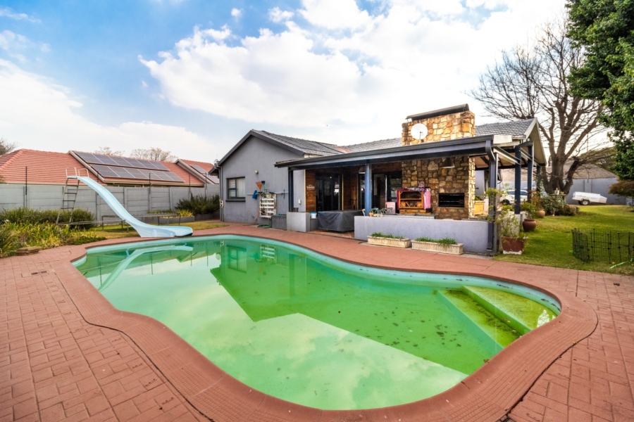 4 Bedroom Property for Sale in Randhart Gauteng