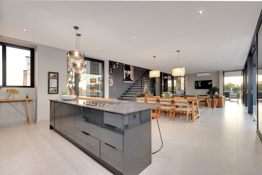 5 Bedroom Property for Sale in Helderfontein Estate Gauteng