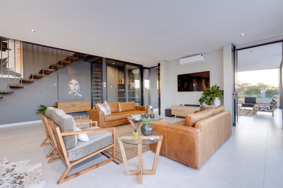 5 Bedroom Property for Sale in Helderfontein Estate Gauteng