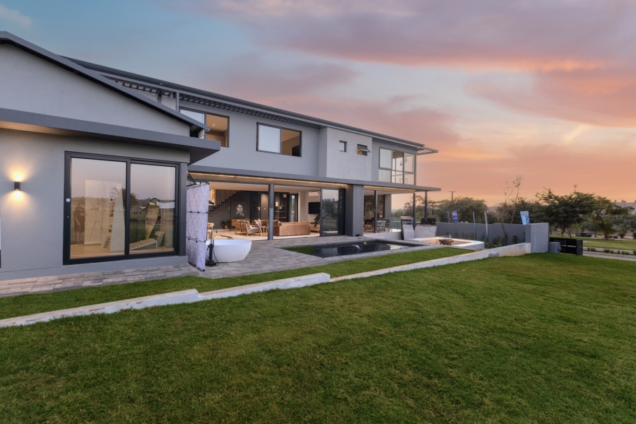 5 Bedroom Property for Sale in Helderfontein Estate Gauteng
