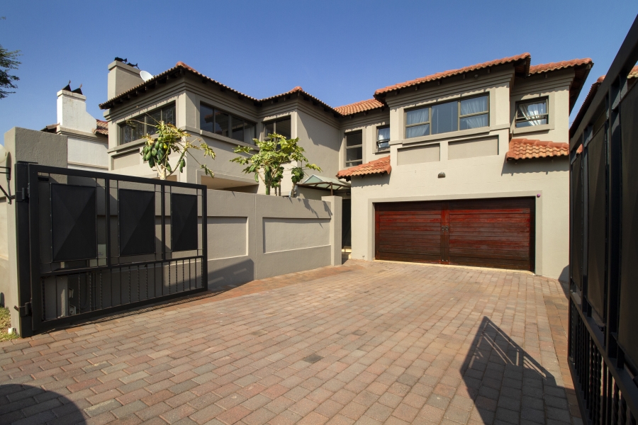 4 Bedroom Property for Sale in The Wilds Gauteng