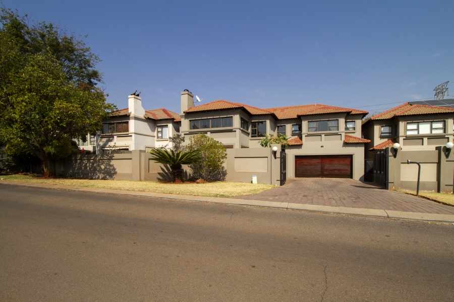 4 Bedroom Property for Sale in The Wilds Gauteng