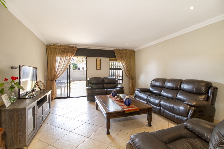 4 Bedroom Property for Sale in The Wilds Gauteng