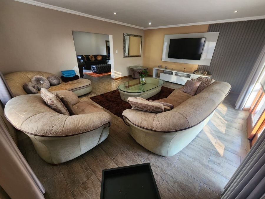 3 Bedroom Property for Sale in Hughes Gauteng