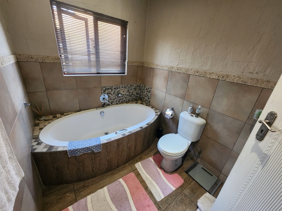 3 Bedroom Property for Sale in Hughes Gauteng