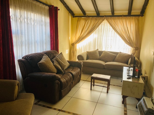 4 Bedroom Property for Sale in Dersley Gauteng