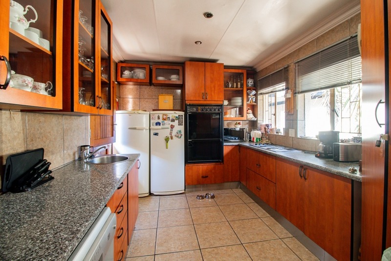 3 Bedroom Property for Sale in Glen Marais Gauteng