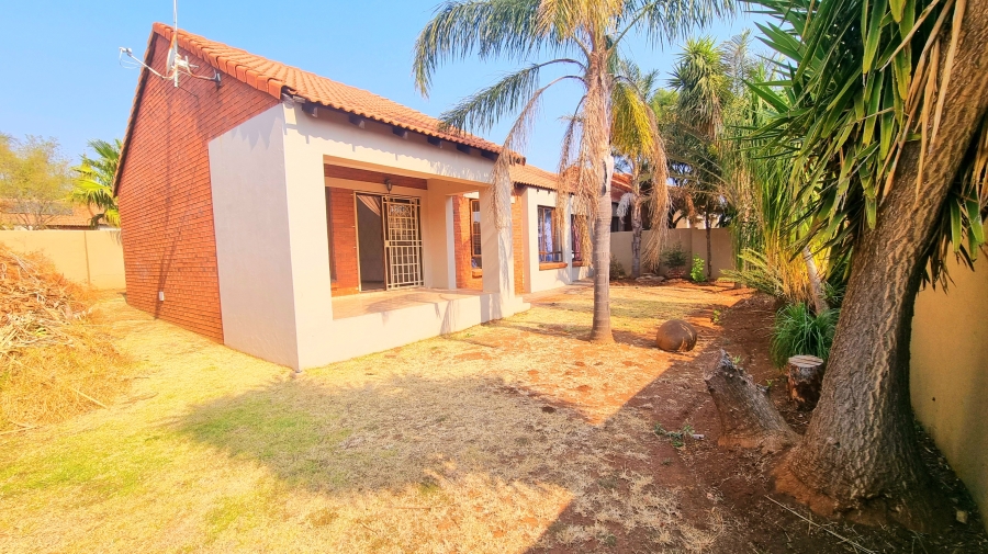 3 Bedroom Property for Sale in Crescent Wood Country Estate Gauteng