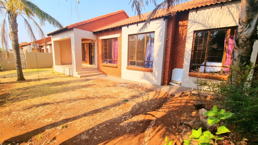 3 Bedroom Property for Sale in Crescent Wood Country Estate Gauteng