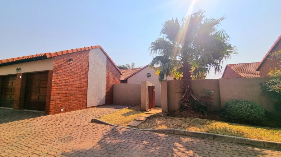 3 Bedroom Property for Sale in Crescent Wood Country Estate Gauteng