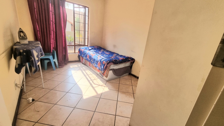 3 Bedroom Property for Sale in Crescent Wood Country Estate Gauteng